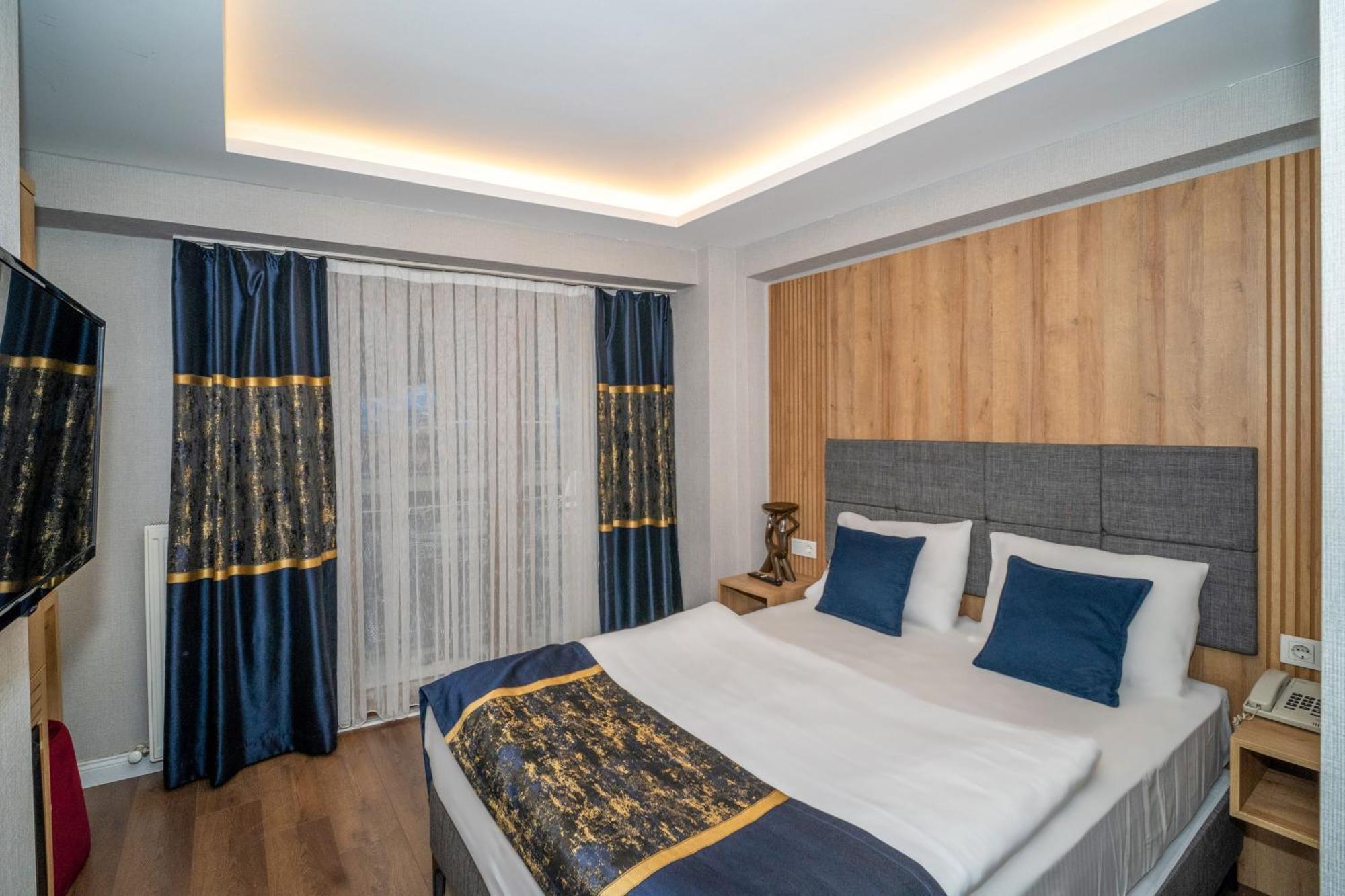 Martin Aparthotel *